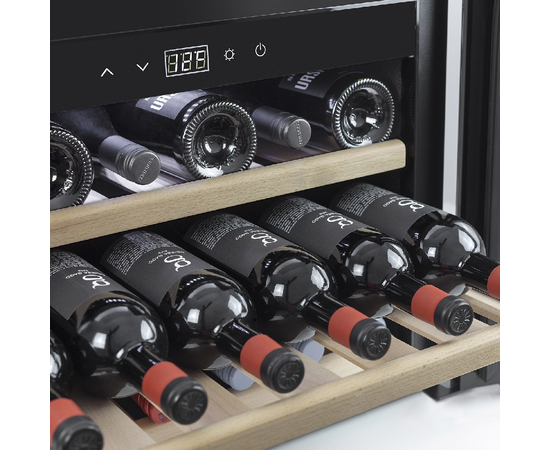 Винный шкаф CASO WineSafe 18 EB black — (на 18 бутылок), Цвет фасада: Чёрный, фотография № 3